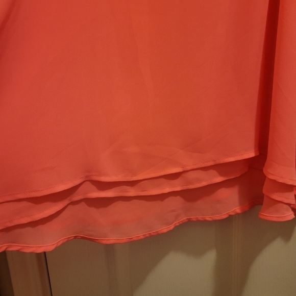 Torrid Hot pink flowy tank top size 1 - Picture 5 of 5